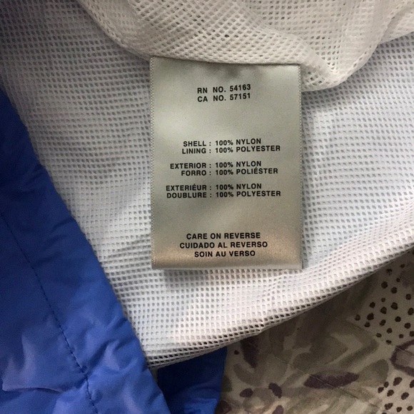 Levis Women's Retro Hooded Windbreaker - Picture 4 of 5